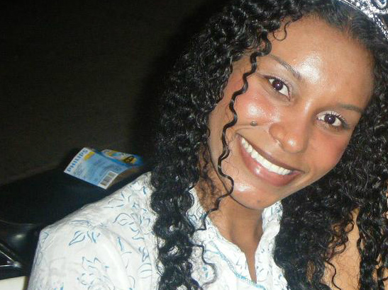 In München sucht die farbige junge Frau diskret Sex